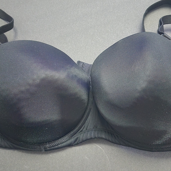 Convertible black bra - Picture 1 of 2